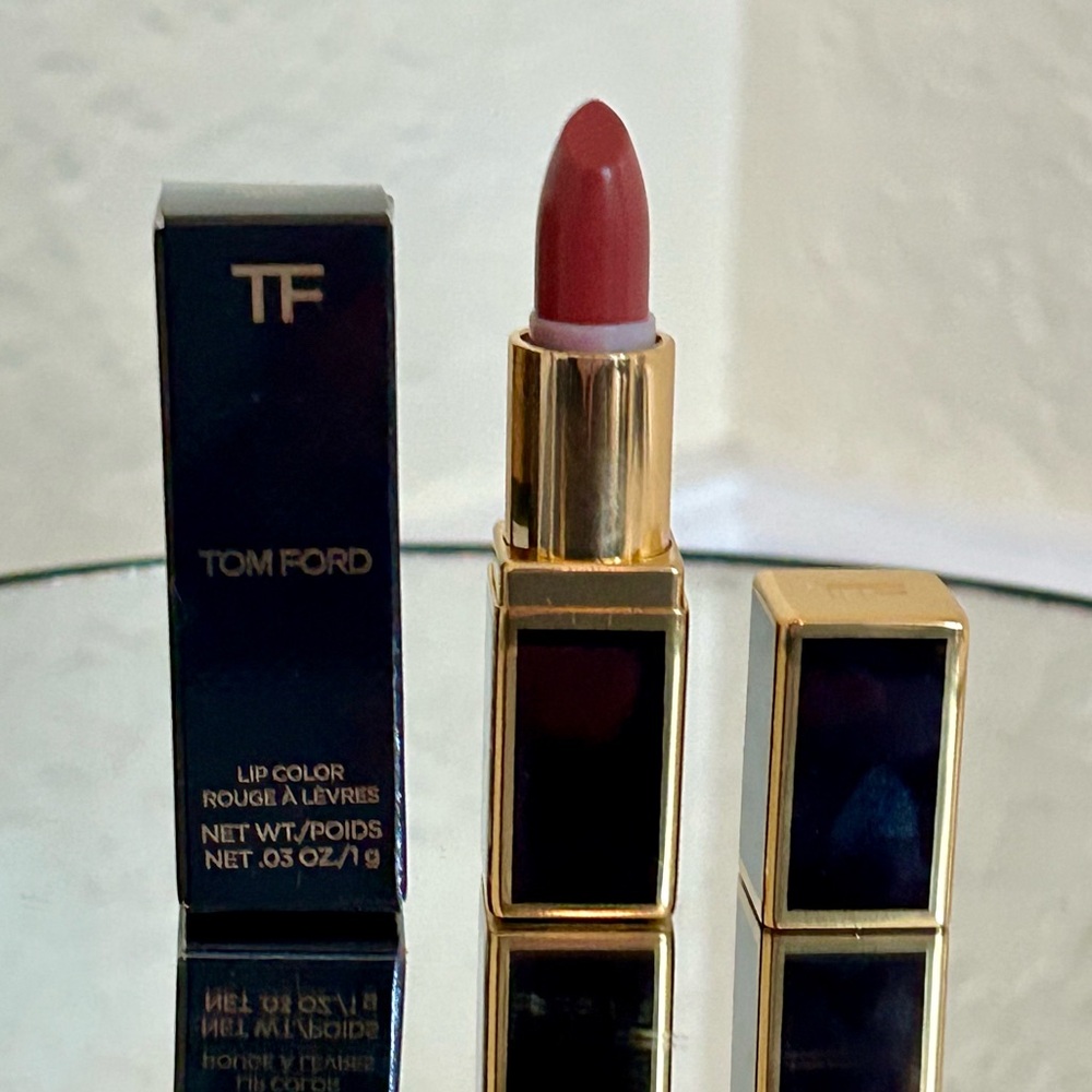Tom Ford 19 Runway Rose Pink Lipstick Travel Size NIB